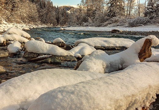 Schneekleid an der Isel in Lienz